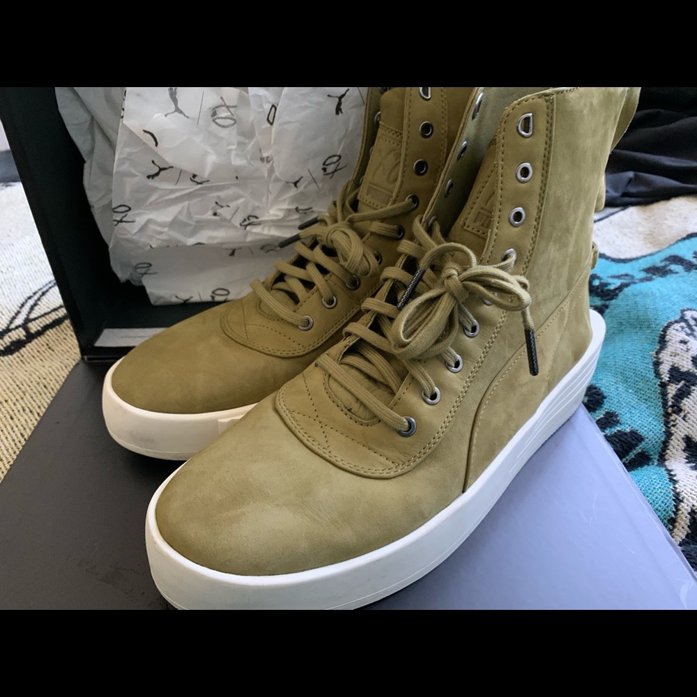 Puma x Weeknd Collab (Sz 9)